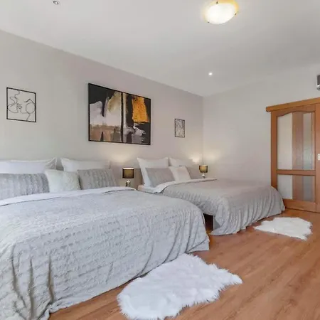 Exclusive In Centre *