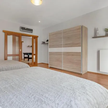 Exclusive In Centre * 布拉迪斯拉发