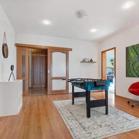 Exclusive In Centre * 布拉迪斯拉发